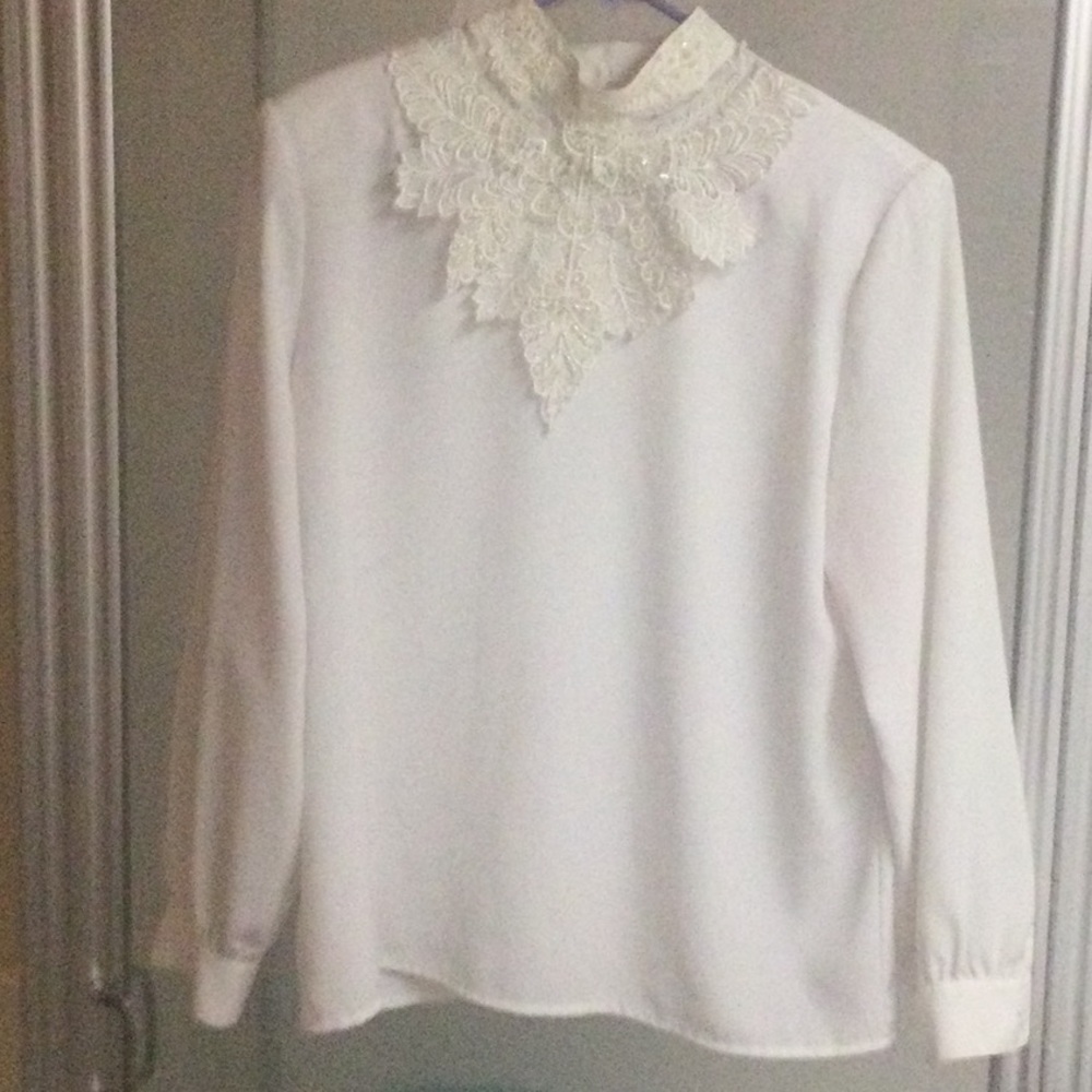 Elegant White Lace Collar Women's Top